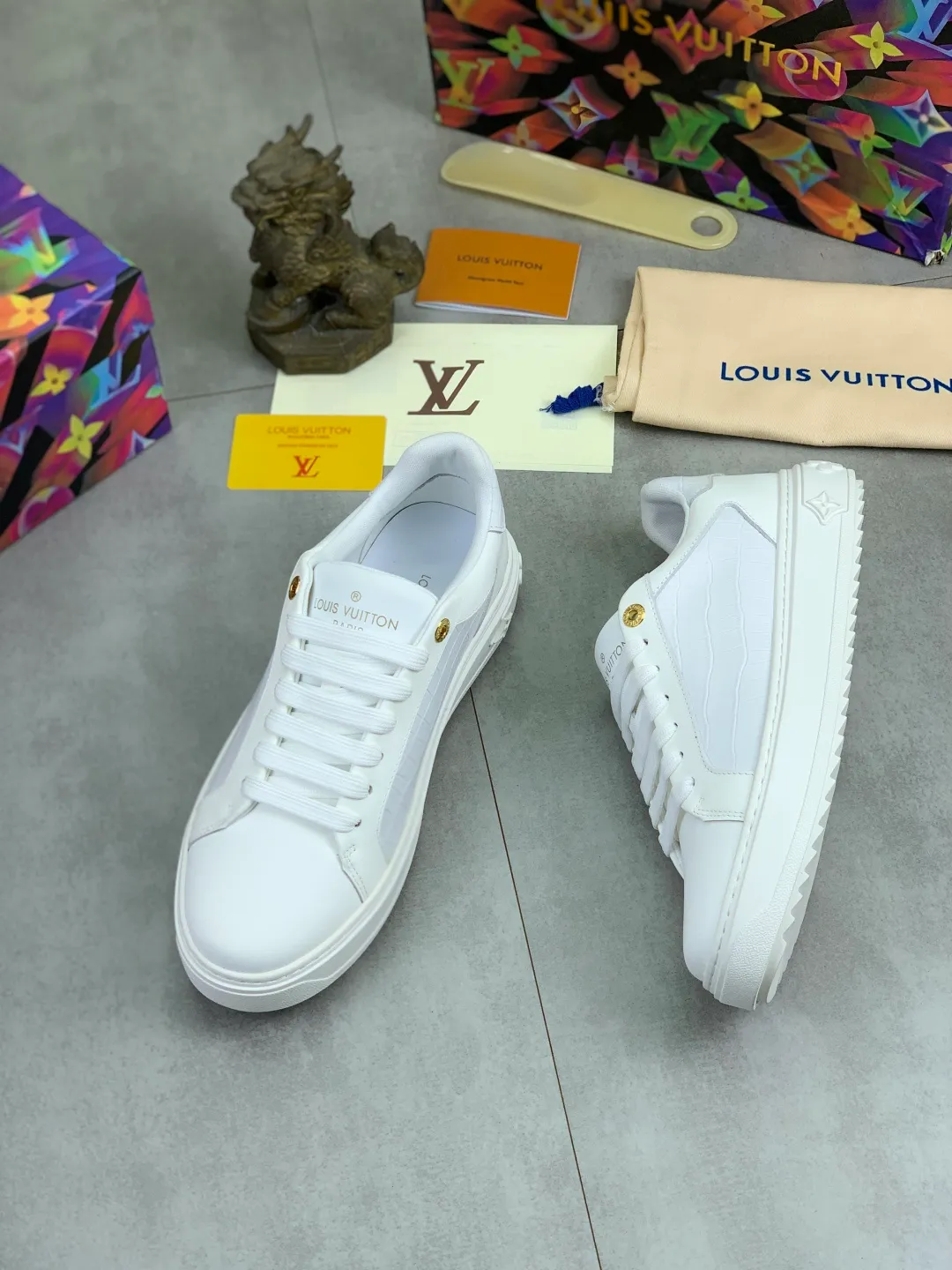 Men's men's shoes P520💰【New style】🆘High quality cowhide【Louis Vuitton】LV official website's latest model🎁casual and fashionable men's shoes👟hot style💥simple and elegant style, exclusive for trendy men. Unique official website's latest brand elements👑original decoration, fashionable and generous, the fabric is made of original denim➕comfortable and breathable mesh lining➕cow leather feet ✅The official website specifies wear-resistant casual outsole, the classic model is taken in real life🎬Color: 5⃣️colors available😍Number of codes: 38-44 Full set of packaging
